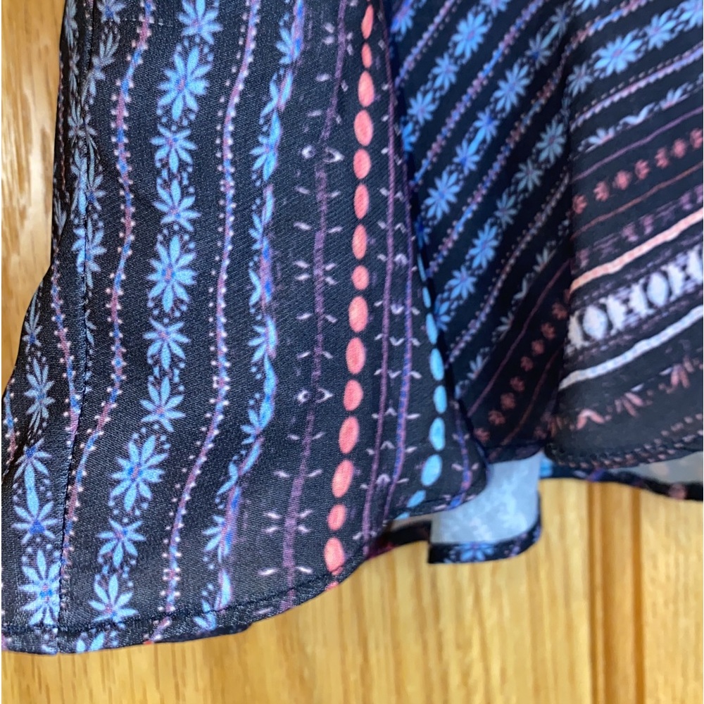 Parker Ruffle Overlay Top Tolomei Print - Picture 6 of 12